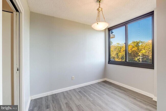 Building Photo - 5500 Holmes Run Pkwy