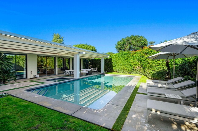 Building Photo - 6 Exeter Ct