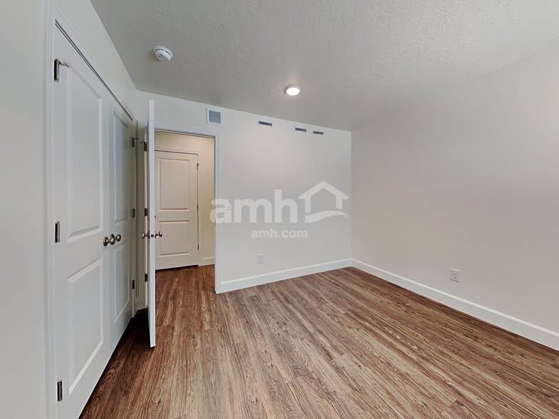 Building Photo - 6721 Mountain Maple Dr