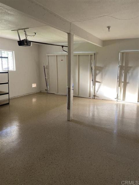 Building Photo - 627 N Rios Ave