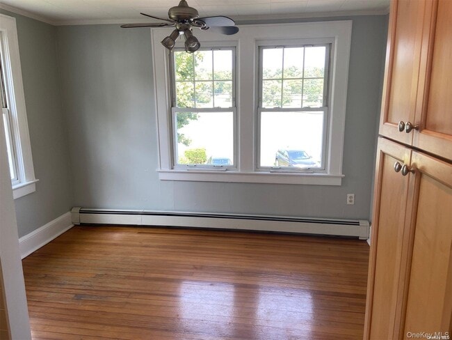 Building Photo - 51 Centershore Rd