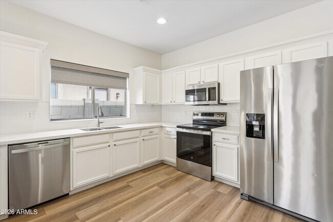 Building Photo - 4618 W Fortune Dr