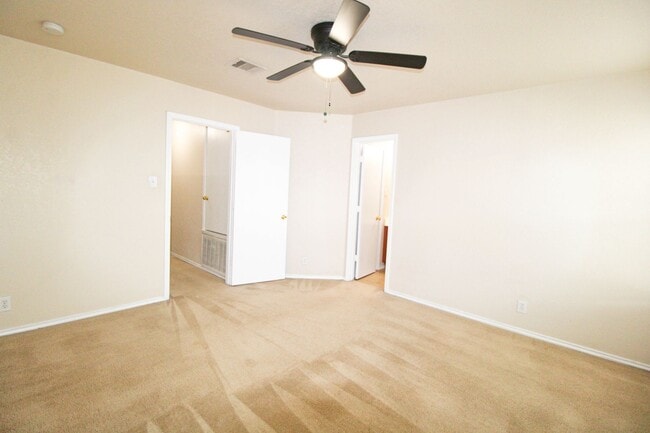 Building Photo - 16130 Branching Oaks