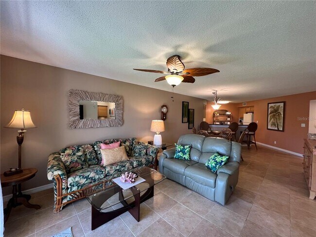 Building Photo - 6100 Bahia Del Mar Cir