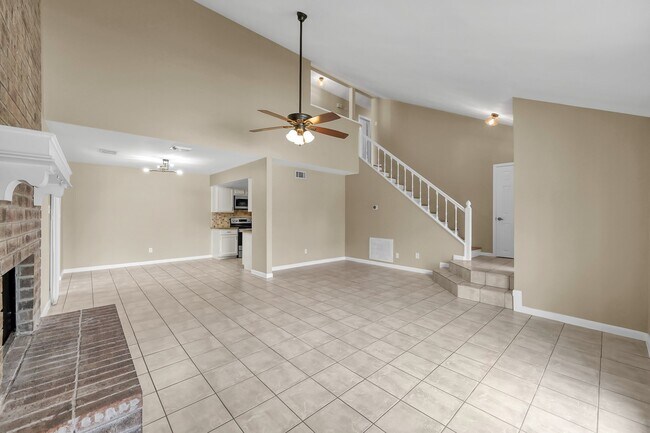 Building Photo - 16906 Timberwork Rd