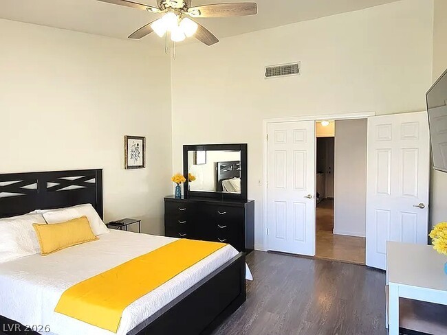 Building Photo - 7620 Hartwell Dr