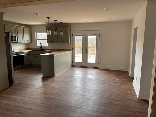 Building Photo - 6115 Zander Rd