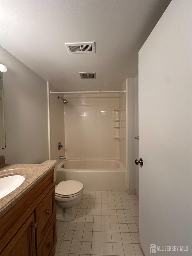 Building Photo - 3123 Sayre Dr