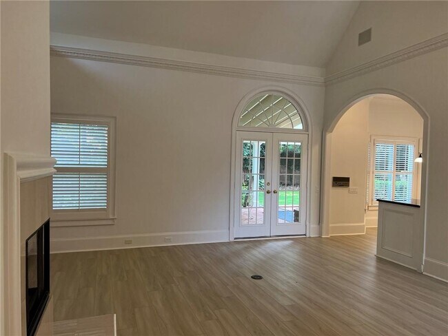 Building Photo - 4608 Chattahoochee Crossing SE