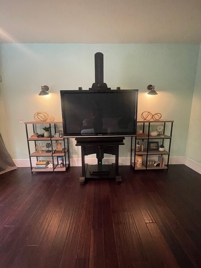 Building Photo - 3745 S Amble Rd