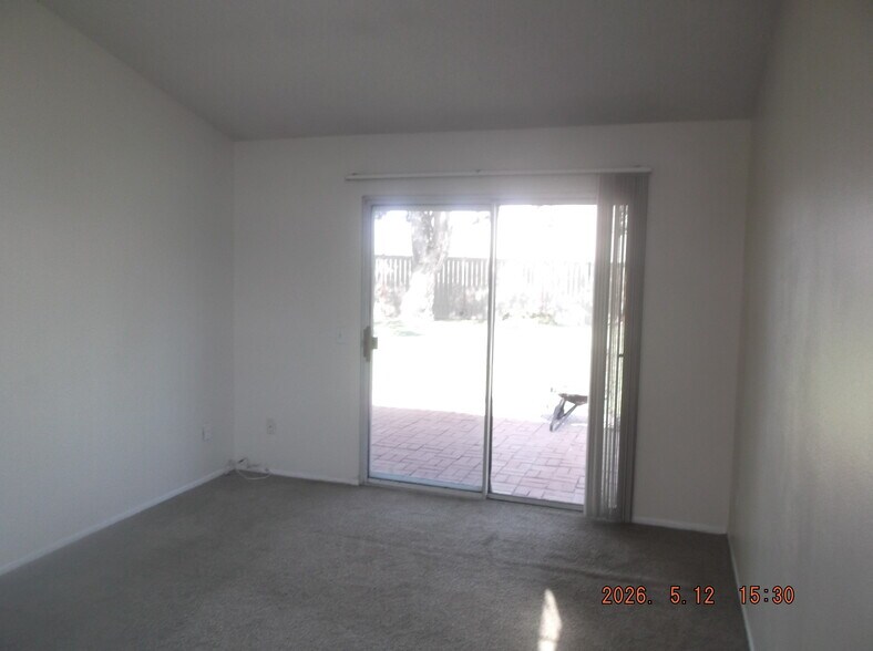 Building Photo - 3032 Chablis Ave