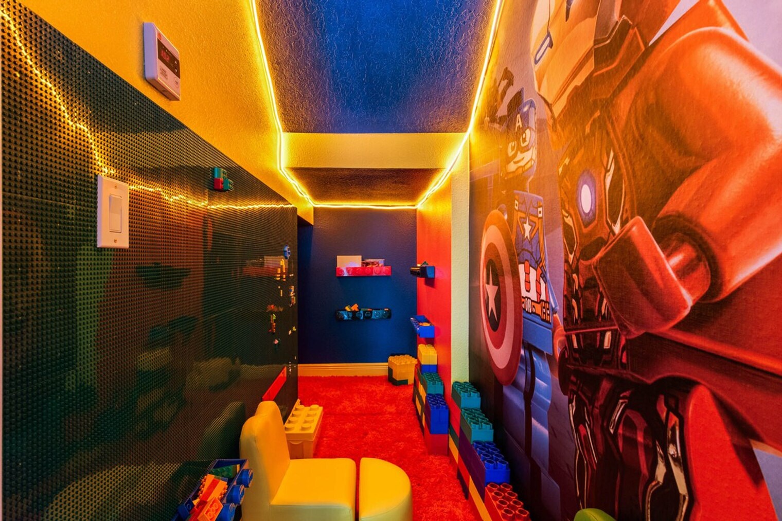 Building Photo - 421 Burma St