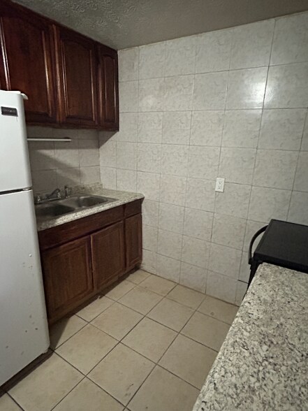 Building Photo - 2620 Wilkins Ct