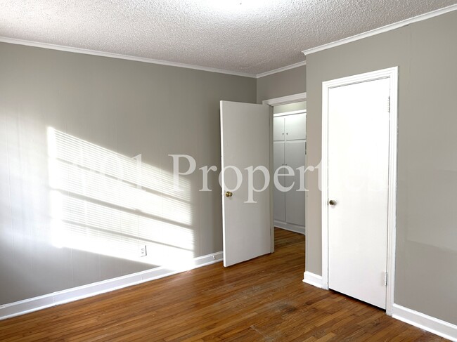 Building Photo - 4199 Atwood Ave