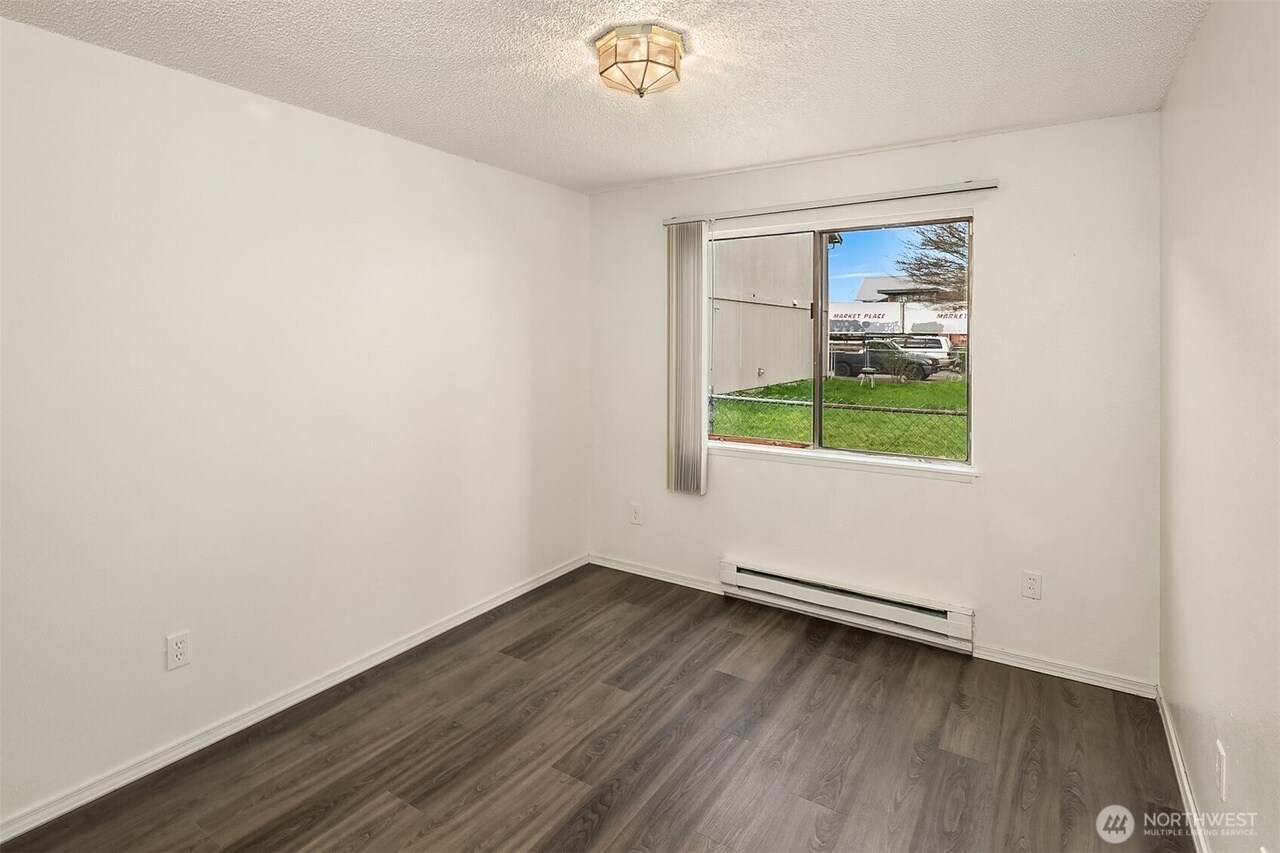 Bedroom 1 - 905 18th St NE