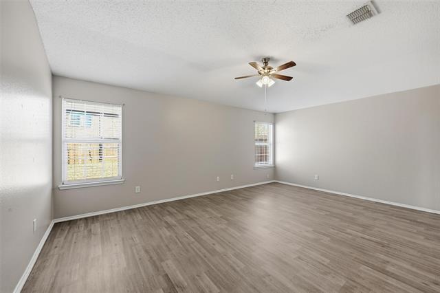 Building Photo - 1665 Crown Point Dr