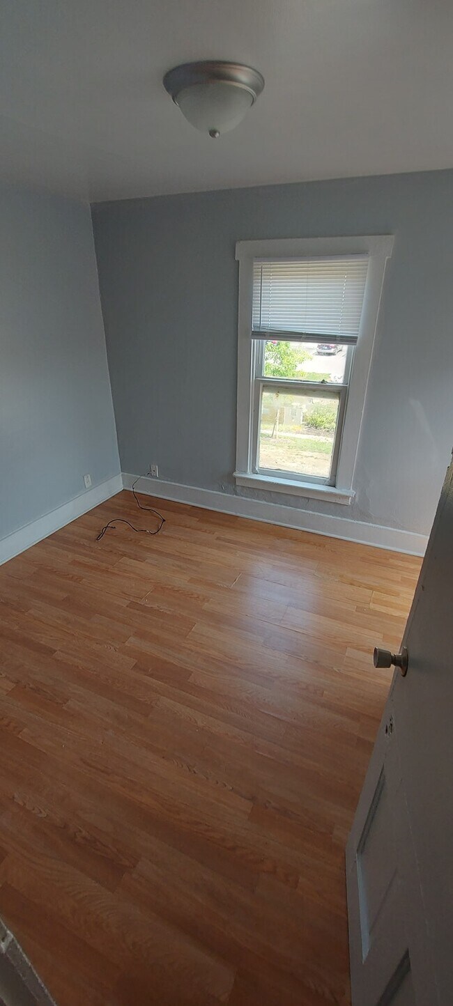 Building Photo - 436 Wood St
