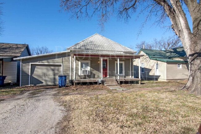 Building Photo - 2-Bedroom 1-Bathroom