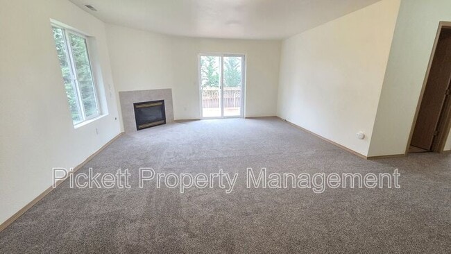 Building Photo - 2122 Tidepool Pl E