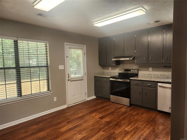 Building Photo - 1214 Camellia Woods Ct