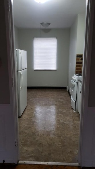 Building Photo - 1157 Bryden Rd