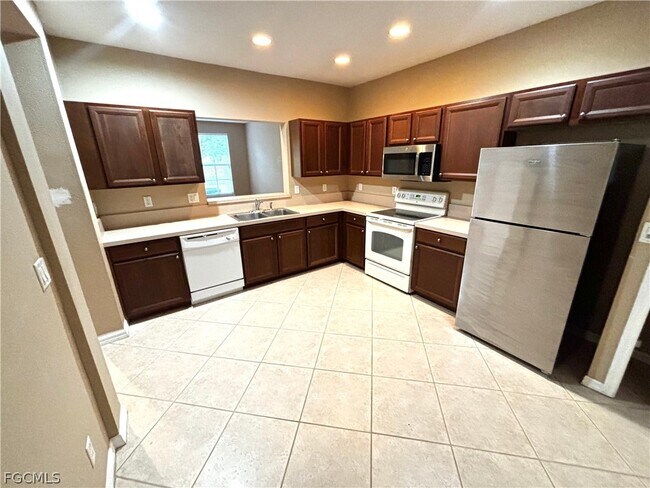 Building Photo - 3960 Cherrybrook Loop