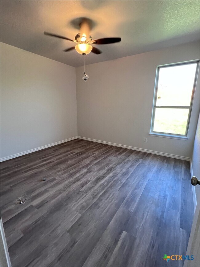 Building Photo - 110 Levi Ct