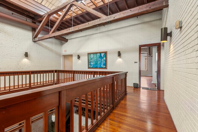 Building Photo - 285 E Stuart Ave