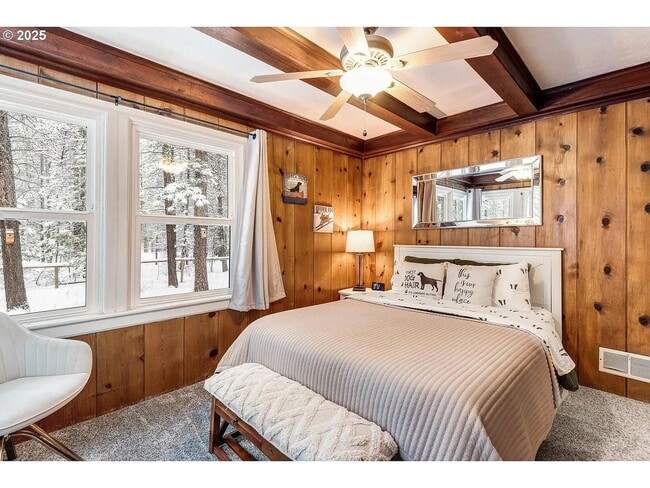 Building Photo - Charming Historic 2 Bed Home + Bonus Room ...