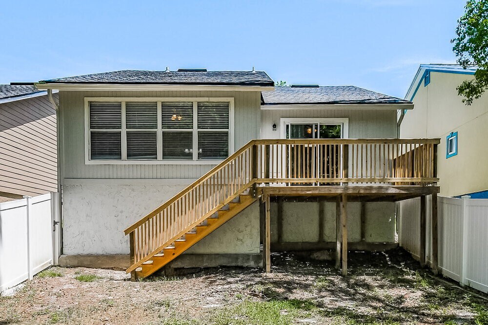 Building Photo - 282 Aquarius Cir W