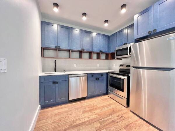 Building Photo - 1477 Greene Ave