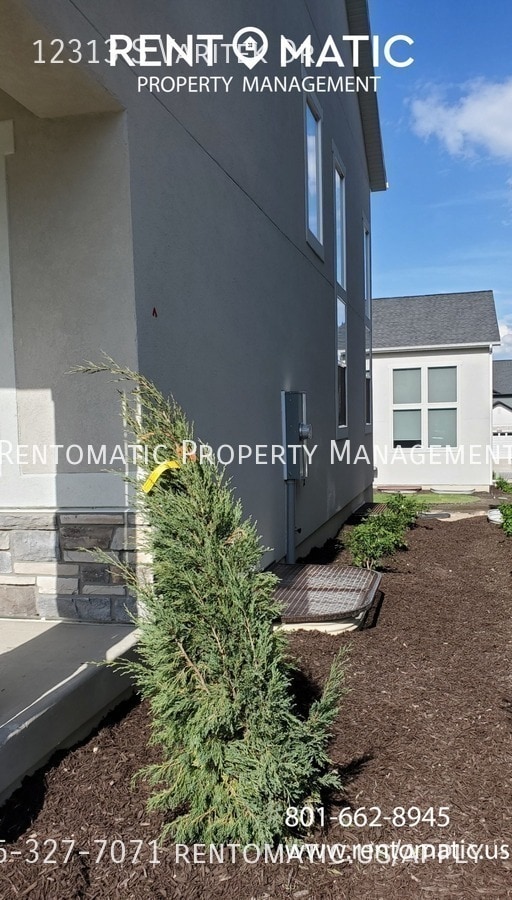 Building Photo - 12313 S Varitek Dr