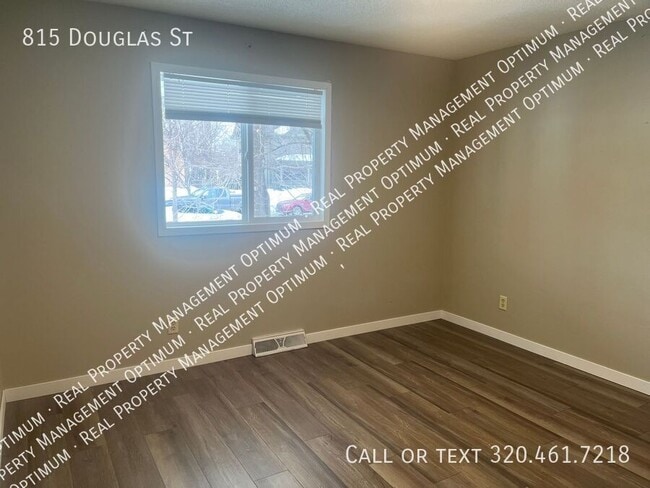 Building Photo - 815 Douglas St