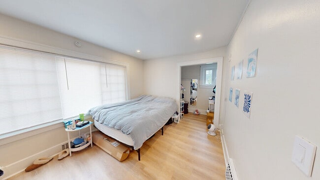 Building Photo - 806 Sylvan Ave