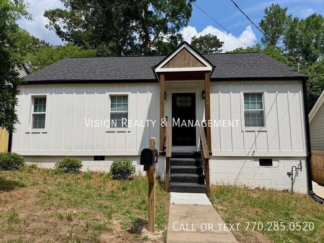 Building Photo - 1255 Campbellton Rd SW
