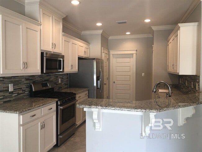 Building Photo - 30220 Persimmon Dr