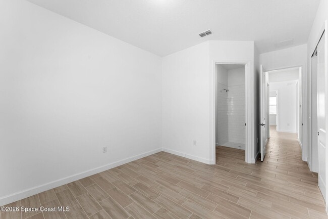 Building Photo - 1464 Island Ave NW