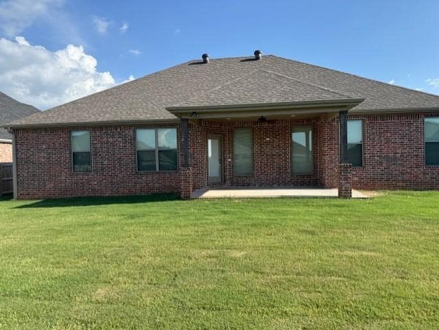 Building Photo - 5790 Lavender Ave