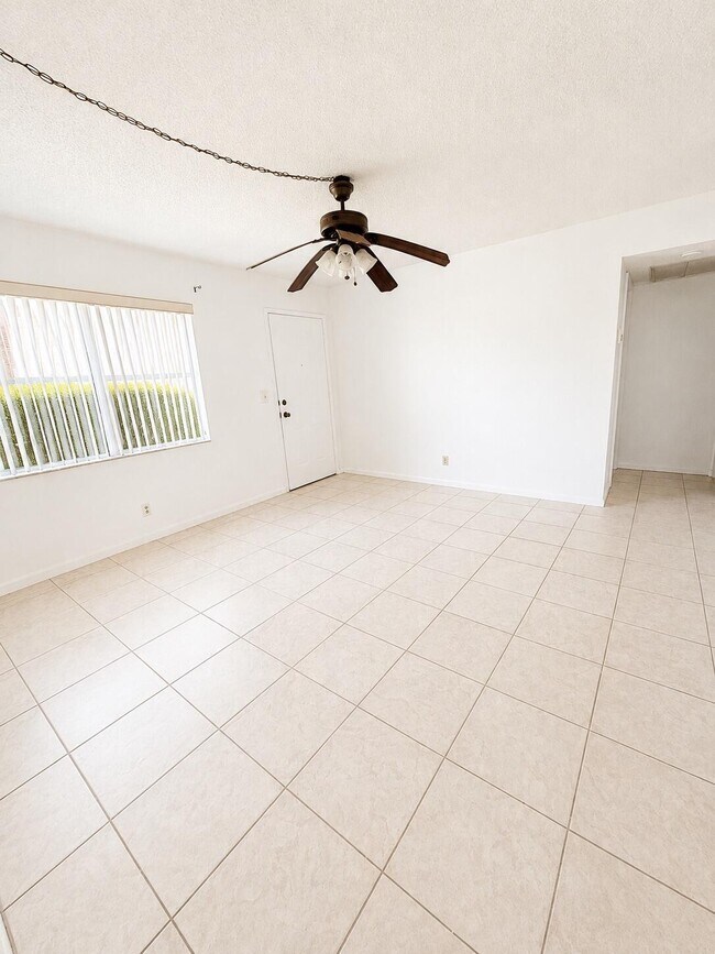 Building Photo - 7178 Golf Colony Ct