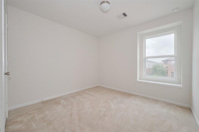 Building Photo - 25406 Cheshire Knoll St