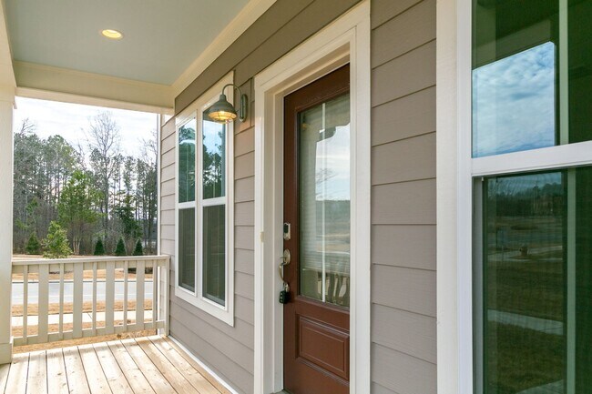 Building Photo - Beautiful 3 Bed/2.5 bath cottage in Chatham Park Available early September