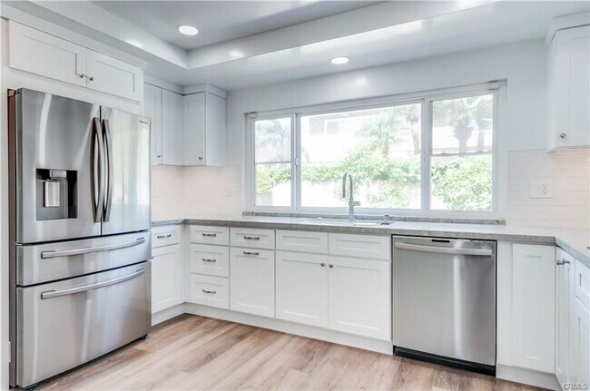 Building Photo - 15562 Wild Cherry Cir
