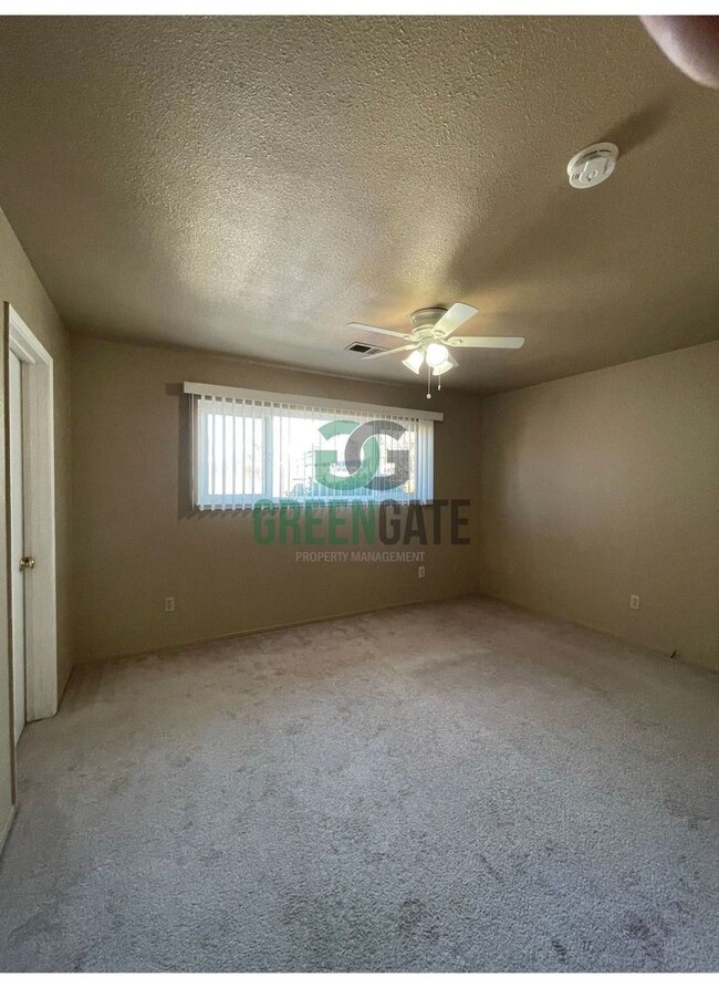 Building Photo - Charming 3 Bedroom 2 Bath Modesto home ava...