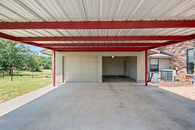 Building Photo - Country Home with Pond, Horse Pens & Optional Additional Pasture
