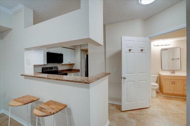 Building Photo - 2221 Tuscany Way