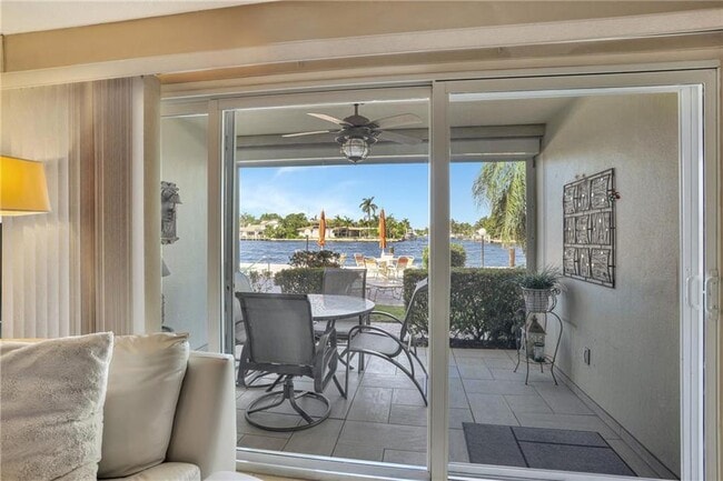 Building Photo - 505 N Riverside Dr