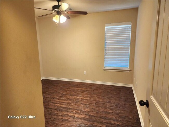 Building Photo - 4 Bedroom, 2 Bath in Dove Crossing Subdivi...