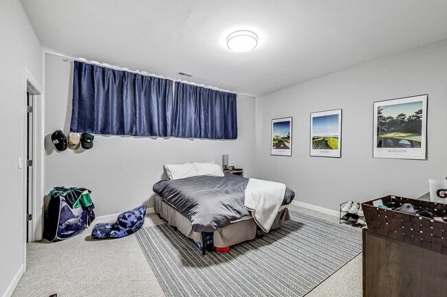 Building Photo - 1330 W Fletcher St