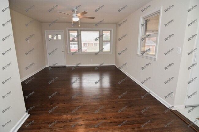 Building Photo - 3 Bedroom House For Lease!!!