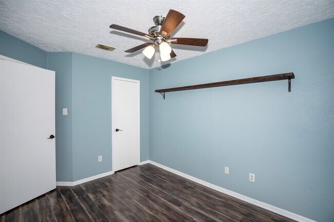 Building Photo - 5617 Fresh Meadow